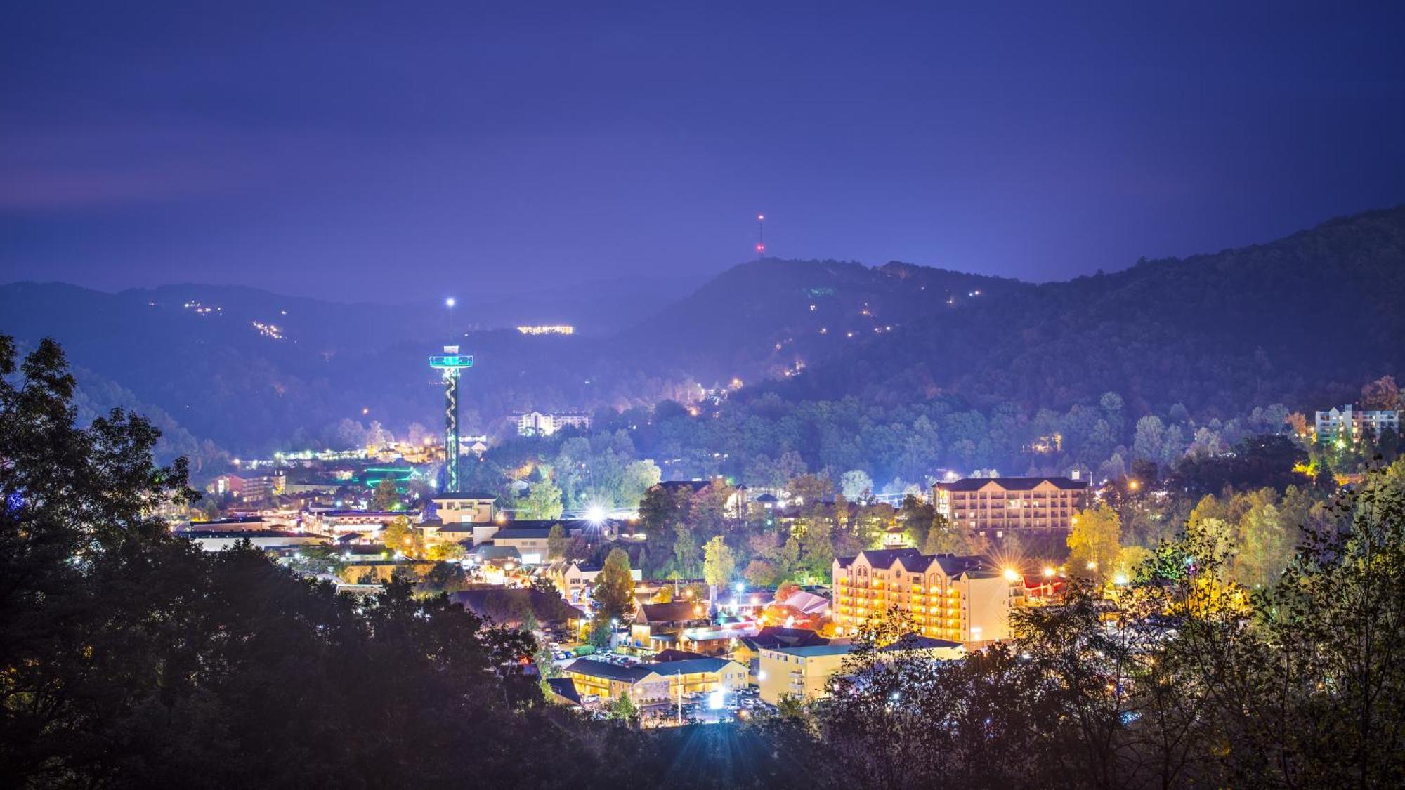 Majestic View Lodge, Amazing Views, Hot Tub, 1089 Free Tickets Each Paid Day, Dollywood And More Gatlinburg Ngoại thất bức ảnh