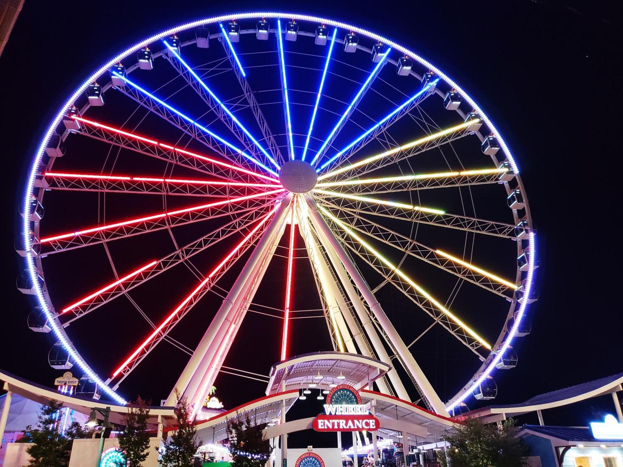 Majestic View Lodge, Amazing Views, Hot Tub, 1089 Free Tickets Each Paid Day, Dollywood And More Gatlinburg Phòng bức ảnh